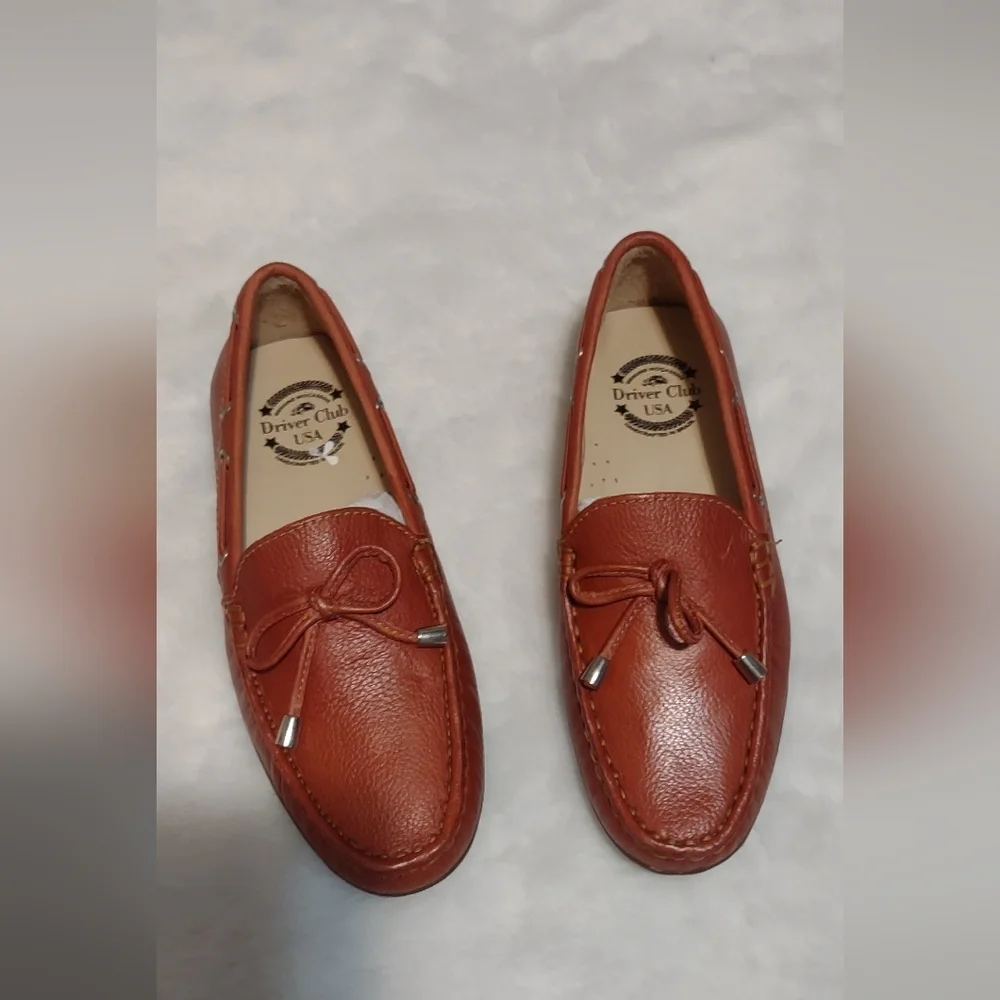 Like new condition shoes for kid's size,1